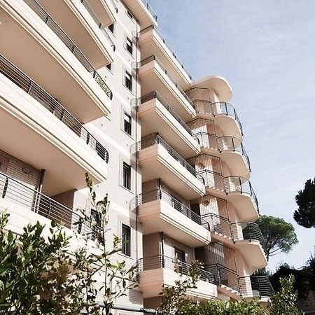 Trec Hotel&Apartments Pomezia Bagian luar foto